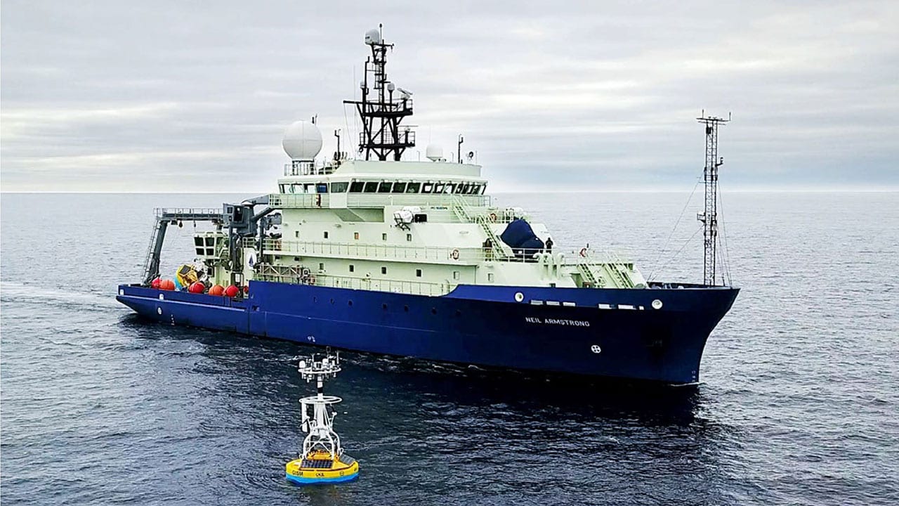 R/V Armstrong during an OOI expedition.